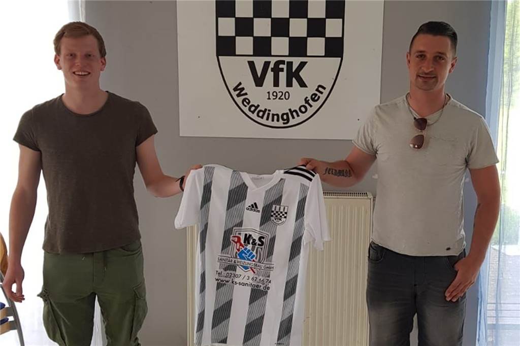 VfK Weddinghofen schnappt sich Eigengewächs des Kamener SC Marvin Machmüller (l.) und VfK-Coach Stefan Feldmann kennen sich noch aus gemeinsamen Zeiten beim Kamener SC.