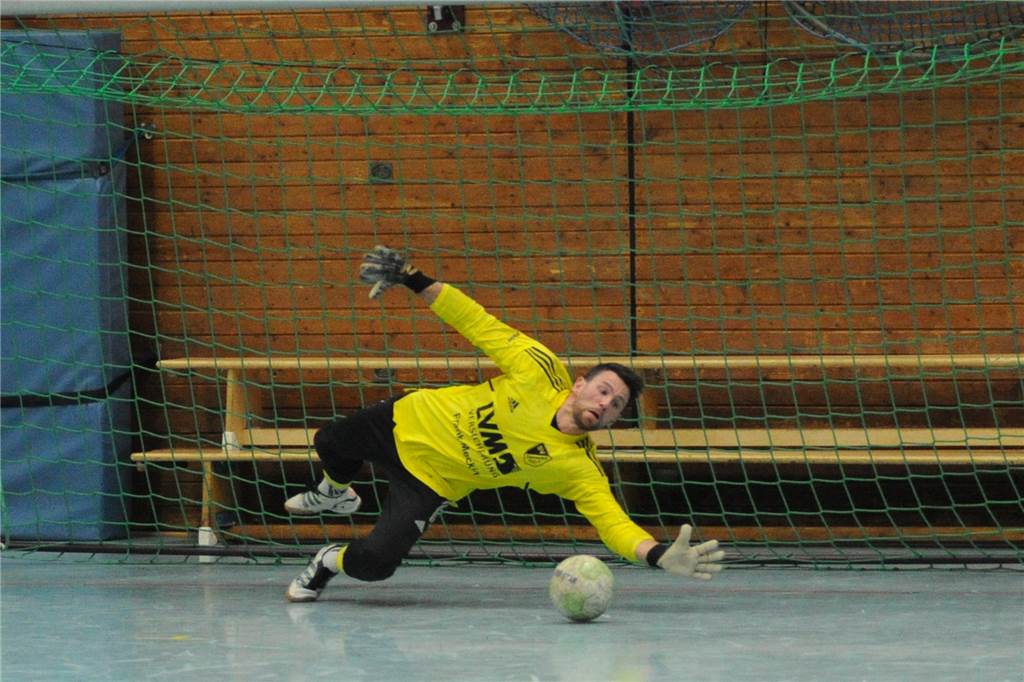 Zwei Torhüter und ein Pechvogel: Unsere Top-Spieler der Halterner Hallen-Stadtmeisterschaft Marvin Niehaus sicherte dem SV Lippramsdorf mit zwei gehaltenen Neunmetern den Einzug ins Finale.