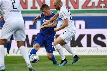 Marvin Pourie, hier noch im Trikot des Karlsruher SC, will mit dem FC Kaiserslautern auf die Siegerstraße.