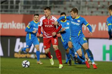Marvin Pourié (l.) scheint nicht mehr für die Würzburger Kickers aufzulaufen.