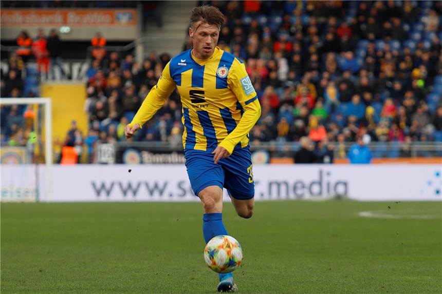 Nach Drama in der Nachspielzeit: Marvin Pourié und Eintracht Braunschweig steigen auf Marvin Pourié stand auch gegen Waldhof Mannheim wieder auf dem Platz.