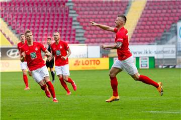 Marvin Pourié traf gegen Duisburg zweimal: Trotzdem gab es wieder keinen Sieg für den 1. FC Kaiserslautern.
