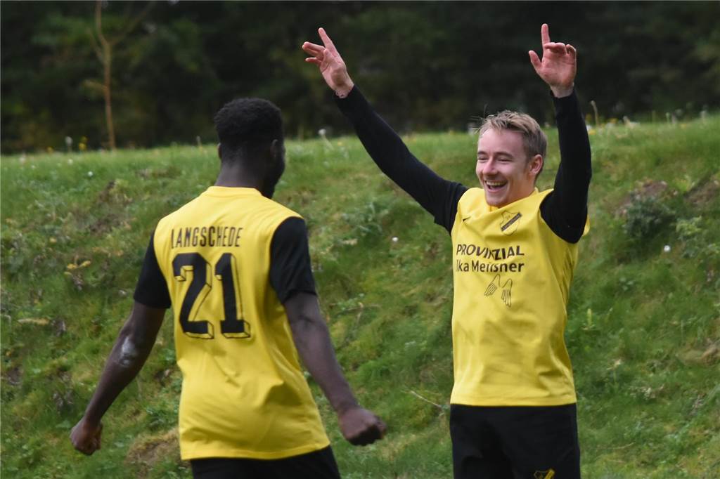 SV Langschede siegt nach Achterbahnfahrt: SV Afferde verliert Leistungsträger verletzt Marvin Weisstropp traf mit seinem ersten Ballkontakt Sekunden nach seiner Einwechslung zum 4:2-Endstand.