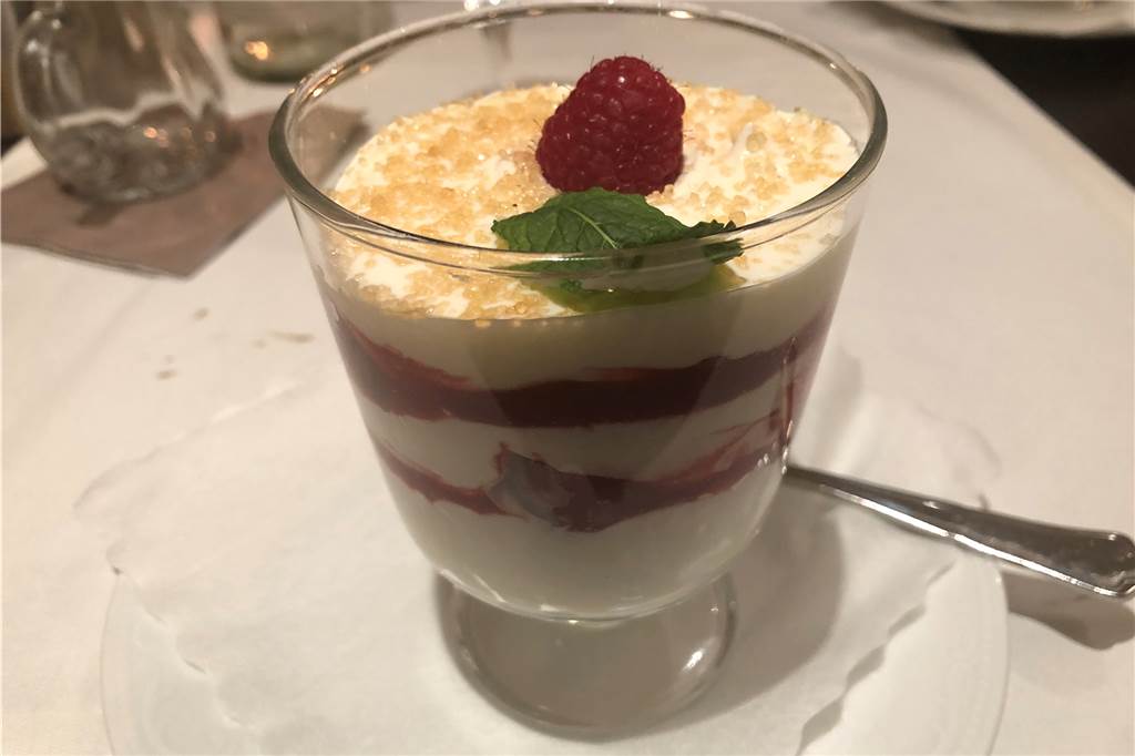 Mascarponecreme mit Himbeeren