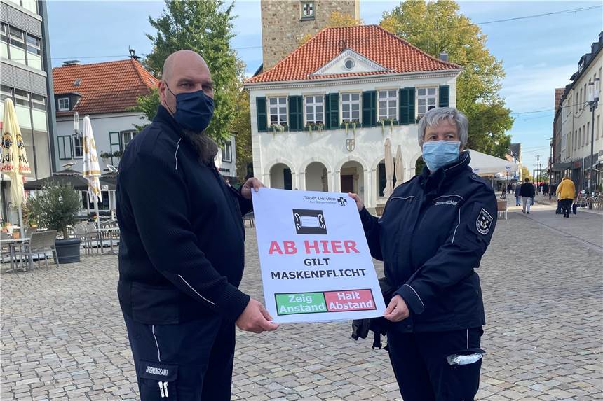 Corona: Inzidenz über 200 - Maßnahmen werden verschärft Maskenpflicht gilt bereits jetzt in der Fußgängerzone. Welche Maßnahmen nun aufgrund der gestiegenen Inzidenz hinzukommen, will der Kreis Recklinghausen mit dem Gesundheitsministerium abstimmen.
