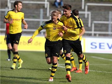 Matchwinner des BVB II gegen Wiedenbrück: Philipp Hanke (l.).