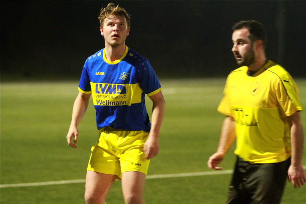 Zwei Spieler aus der Zweiten spielen beim SV Herbern in der Landesliga Mathis Hülk hat nun bereits mehrere Kurzeinsätze in der ersten Mannschaft des SV Herbern hinter sich.