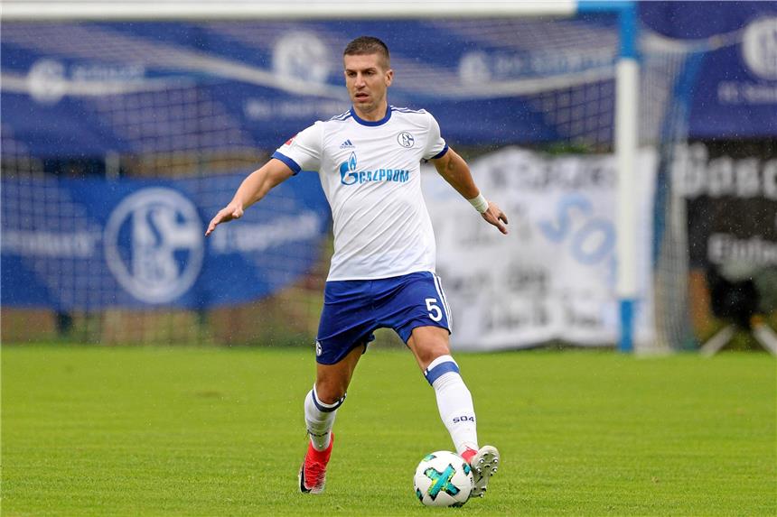 Matija Nastasic bekennt sich zu den Königsblauen Matija Nastasic fühlt sich auf Schalke wohl.