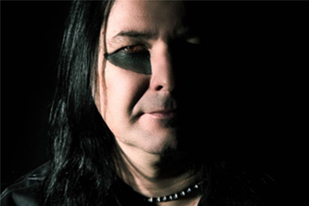 Matt Bauer ist Schlagzeuger der Band "Mayze".