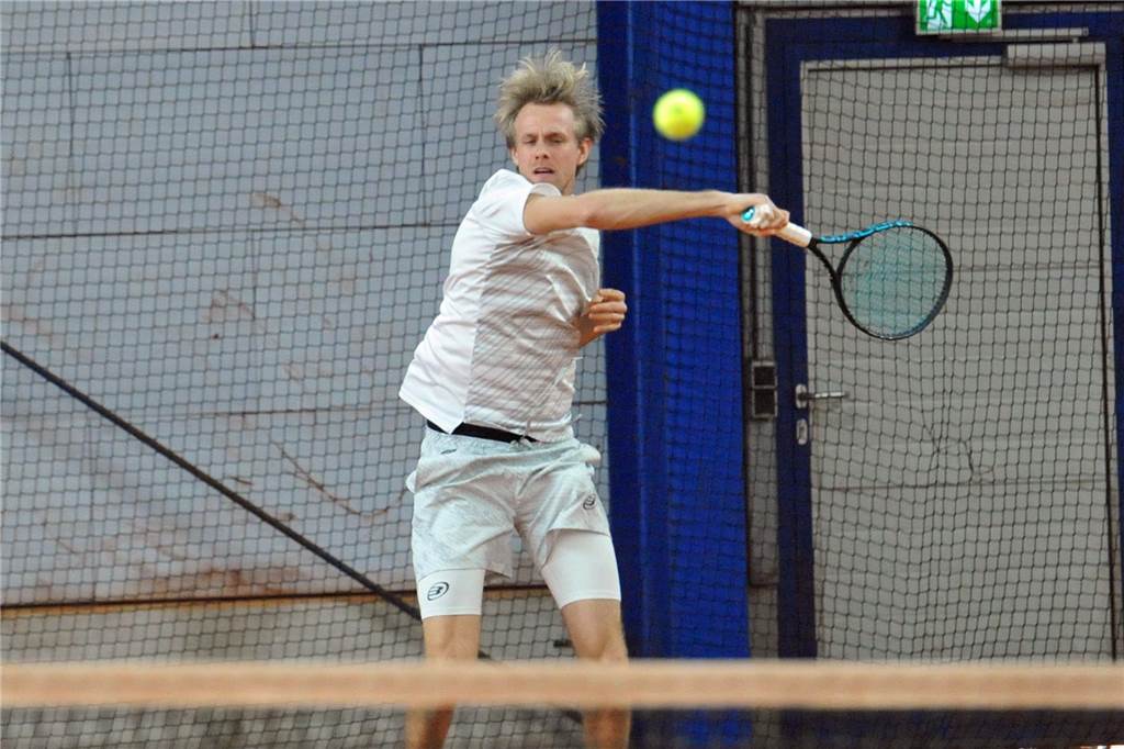 TG Stadtlohn/Ahaus entert die Westfalenliga Mattheo Knoop gewann sowohl sein Einzel für die TG Stadtlohn/Ahaus als auch im Doppel an der Seite von Alexander Skripaev.
