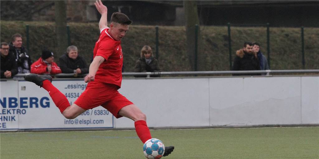 Lüner SV trifft nach Ecken-Variante und bezwingt Türkspor Dortmund im Testspiel Matthias Drees war für den Lüner SV nach einer einstudierten Ecken-Variante erfolgreich.
