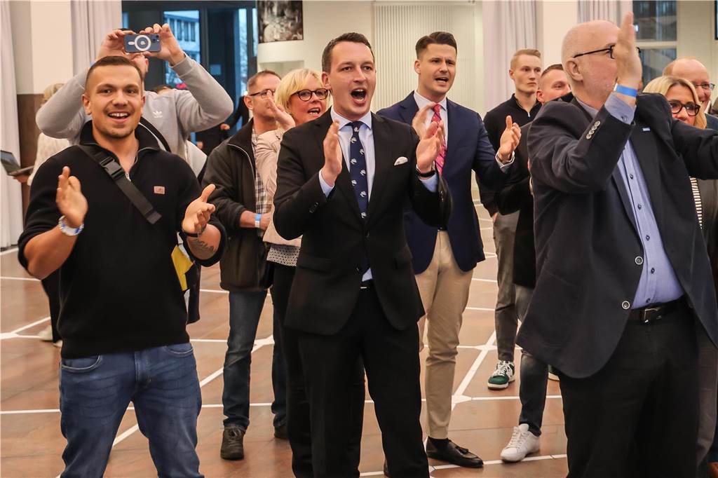 Der Dortmunder AfD-Direktkandidat Matthias Helferich im Rathaus