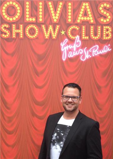 Matthias Rauch, Zauberer aus Dorsten, trat zum ersten Mal im Show-Club von Olivia Jones auf.