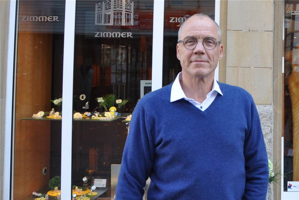 Casconcept denkt neu: Ist der Marktplatz als Parkplatz nicht verschenkt? Matthias Zimmer (Vorsitzender von Casconcept) will mit der Standortgemeinschaft noch einmal versuchen, die Altstadt neu aufzustellen. Dazu hat man sich jüngeres Personal gesucht.