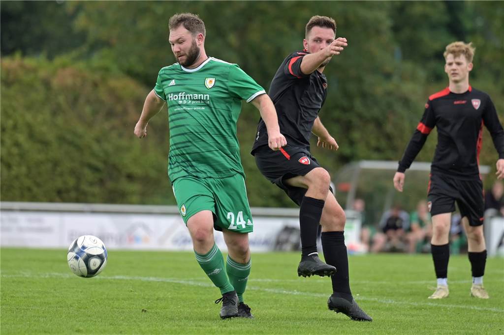 Union Wessum geht den Weg mit eigenen jungen Spielern: An die gute Rückrunde anknüpfen Matthis Elskamp (l.) kam aus der zweiten Mannschaft.