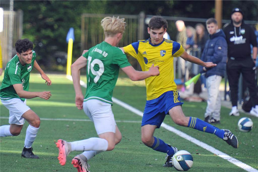 Wessum, Vreden und Stadtlohn auf Titeljagd Mattis Schwering (r.) und die A-Junioren der SpVgg treffen im Endspiel auf GW Nottuln.