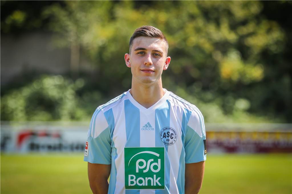 ASC 09 verlängert mit zwei Spielern, die nicht eine Minute für den Klub gespielt haben Maurice Danielle Werlein bleibt dem Klub ebenfalls erhalten.
