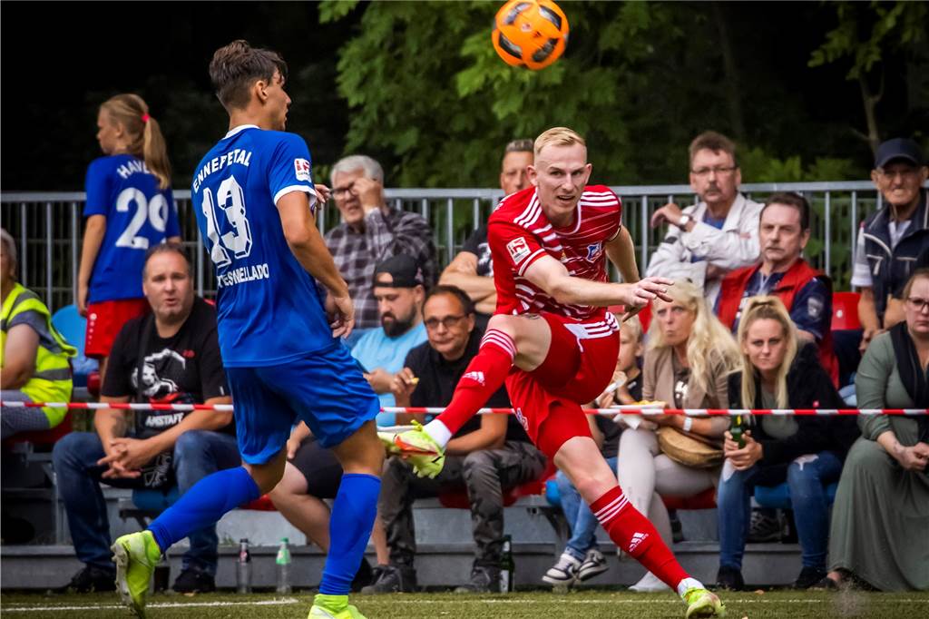 Dortmunds Top-5-Keeper 2022 : Wer ist der stärkste Verteidiger der Hinserie? Maurice Haar (r.) zählt zu den stärksten Verteidigern der Liga.