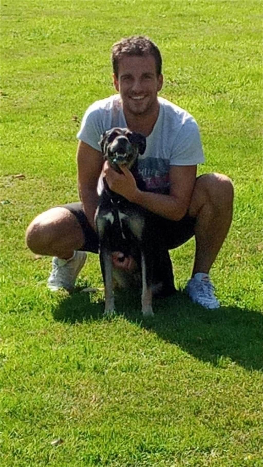 Besondere Freundschaften: Diese Hunde machen die Dortmunder Fußballer fit Maurice Much mit Dalia
