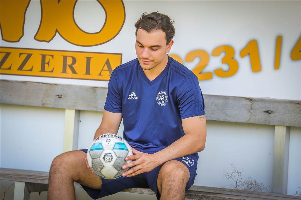ASC 09 verlängert mit zwei Spielern, die nicht eine Minute für den Klub gespielt haben Mauritz Mißner bleibt beim ASC.