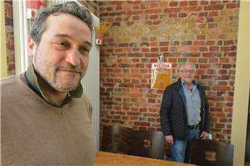 Maurizio Martinelli hat das Leo’s im Leohaus Olfen schon zum 1. Januar übernommen. Doch in der Pandemie musste er den Start immer weiter verschieben. Darüber freut sich auch Franz Pohlmann, Vorsitzender der Bürgerstiftung "Unser Leohaus".