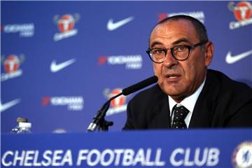 Maurizio Sarri will sich mit dem von Real Madrid umworbenen Eden Hazard zu einem klärenden Gespräch treffen. Foto: Steven Paston/PA Wire