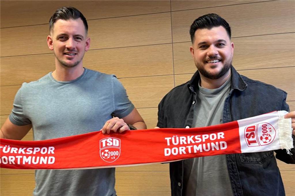 Co-Trainer arbeitet rund um die Uhr für Türkspor Dortmund: Er übernimmt drei Jobs gleichzeitig Max Borchmann und Seyhan Adigüzel (r.) sind Trainer von Türksport Dortmund.