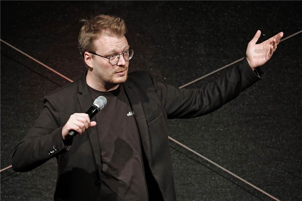Comedians vor traumhafter Kulisse - „Strand Comedy Festival“ kam an Maxi Gstettenbauer