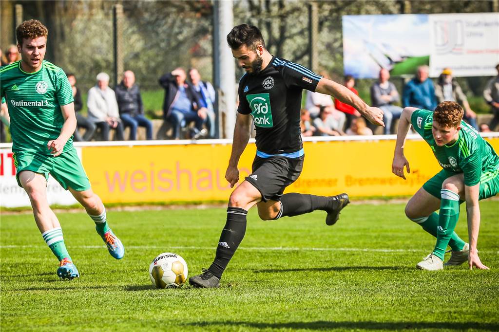 Maximilian Podehl bleibt zu 99 Prozent beim ASC 09 Dortmund, es sei denn... Maxi Podehl hat bisher alle Angebote abgelehnt.