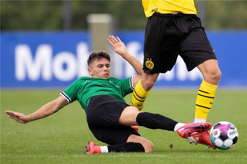 Von Bossendorf in den Profifußball: Maxim Schröder wechselt zu Traditionsverein Maxim Schröder spielt derzeit noch für die U19 von Preußen Münster. Im Sommer wird er den Verein verlassen.