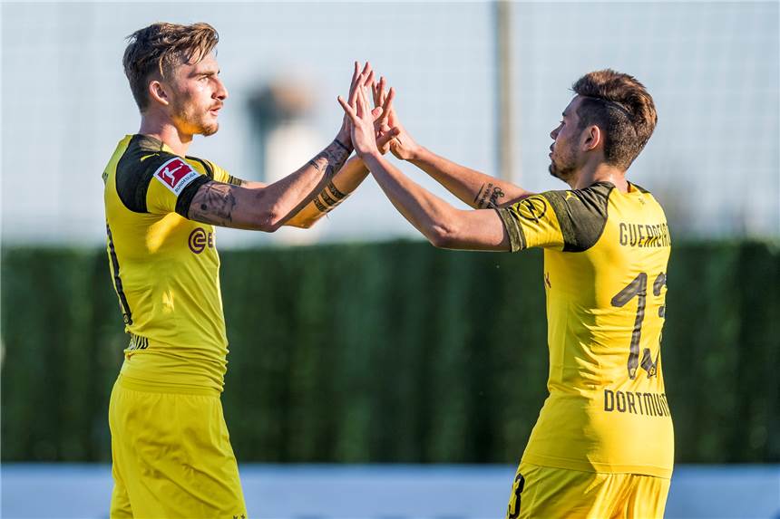 BVB-Podcast: Wir blicken aufs Trainingslager, Leonardo Balerdi und den Rückrundenauftakt Maximialian Philipp (l.) machte in Marbella auf sich aufmerksam.