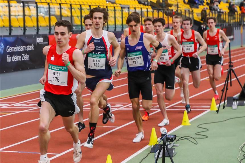 Trotz Schneechaos: Leichtathleten zeigen beim Indoor-Meeting starke Leistungen Maximilian Feist traf über 1500 Meter im B-Finale auf namhafte Konkurrenz. Nach einem taktisch klugen Rennen erkämpfte er nach 3:45,14 Minuten Platz drei.