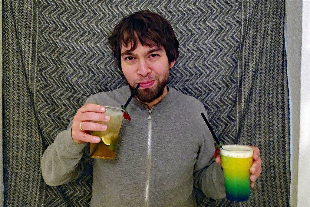 Cocktail-Lieferdienst im Test: Wie schmecken die Drinks des „Cocktail-Taxis“? Maximilian Konrad und seine Frau haben die Cocktails probiert und sagen: Sie waren lecker.