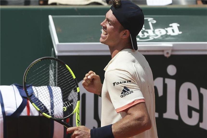 Vom Trainingspartner zum Gegner: Marterer fordert Nadal Maximilian Marterer ließ Jürgen Zopp kaum eine Chance und steht im Achtelfinale von Paris. Foto: Thibault Camus/AP