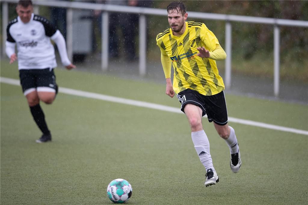 Marcel Müller von Westfalia Vinnum ist „freundlich, offen, witzig, aber ich will ihn nicht daten“ Maximilian Stanek freut sich darauf, in der kommenden Saison mit Marcel Müller zusammenzuspielen.
