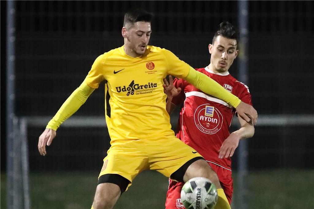 Brackels Trainer Kalwa ist nach dem Pokalsieg um 4.48 Uhr noch wach - Topspieler verlängern Mehmet Erdogan hat in Brackel verlängert.