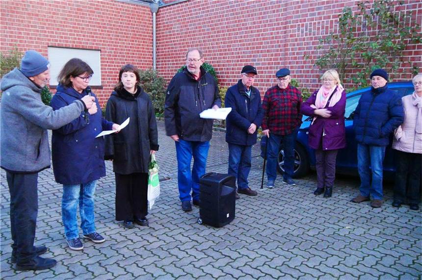 Pogromnacht: 40 Herberner erinnern an das Schicksal einer jüdischen Familie Mehr als 40 Herberner Bürger waren dem Aufruf der SPD Ascheberg zum Gedenken an den Pogrom-Tag am 9. November gefolgt.