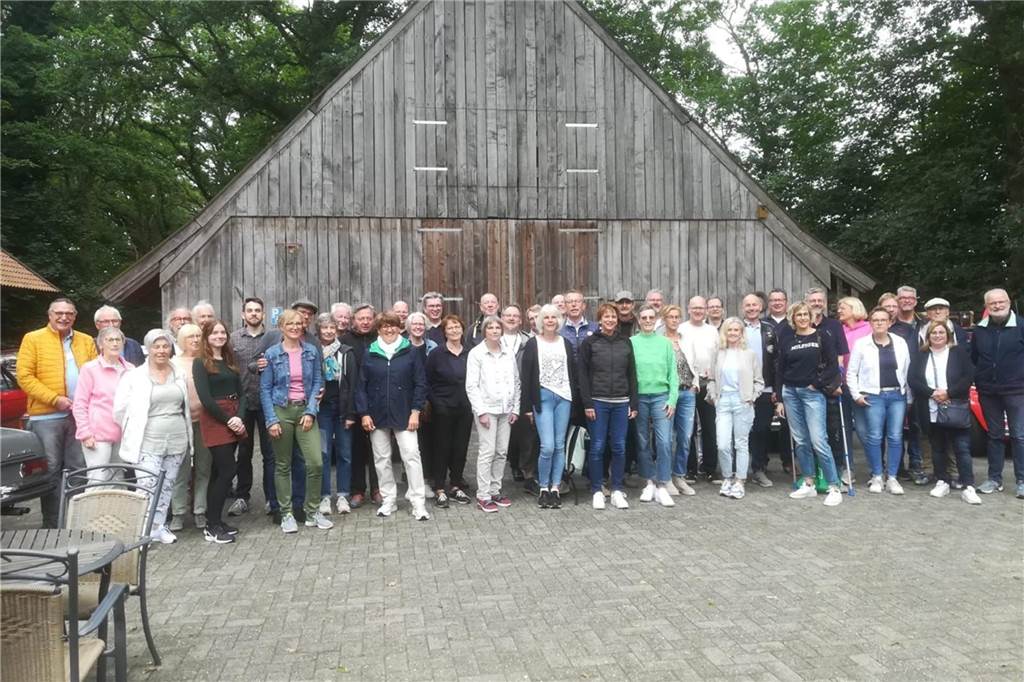 Mehr als 50 Mitglieder schlossen sich der diesjährigen Tour durch das Münsterland an.