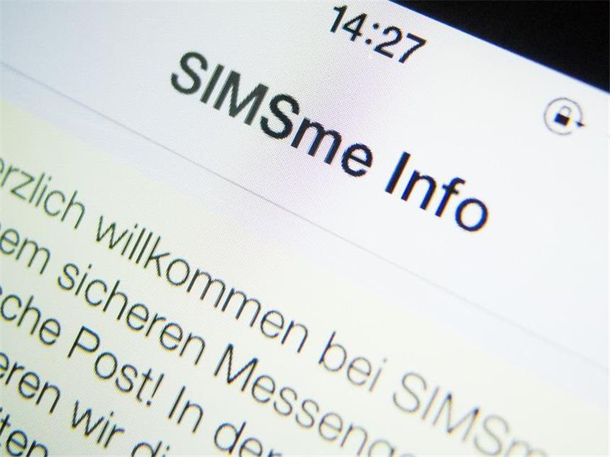 Beliebte iOS-Apps: Post-Messenger «SIMSme» kommt gut an Mehr Sicherheit durch Verschlüsselung und Server in Deutschland: Der Messenger-Dienst «SIMSme» wurde innerhalb kurzer Zeit von vielen Nutzern aufs Smartphone geladen. Foto: Daniel Naupold