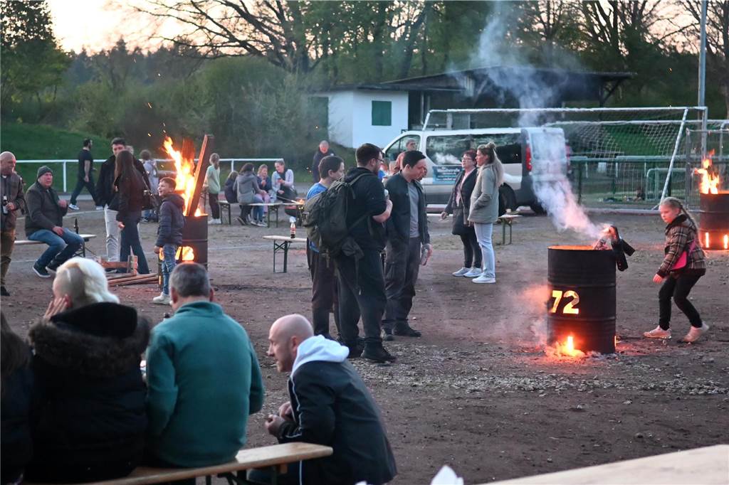 Mehrere hundert Besucherinnen und Besucher kamen zum Familien-Ostertreffen auf die Sportanlage Midlicher Kamp in Wulfen-Barkenberg.