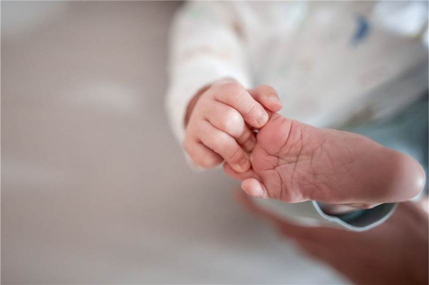 Mehrere Namen für Kinder halten sich hartnäckig in der „Top Ten“. (Symbolbild)