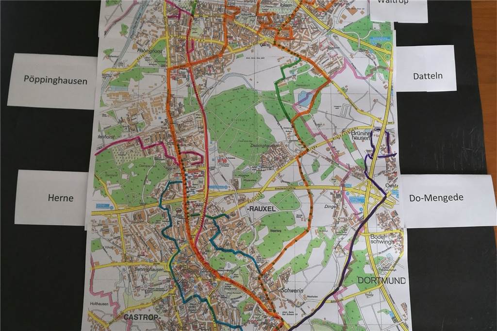 Rollende Kontaktbörse - Christa Burmeister radelt 220 Kilometer zu ihren Schützlingen Mehrere Routen hatte Christa Burmeister geplant.