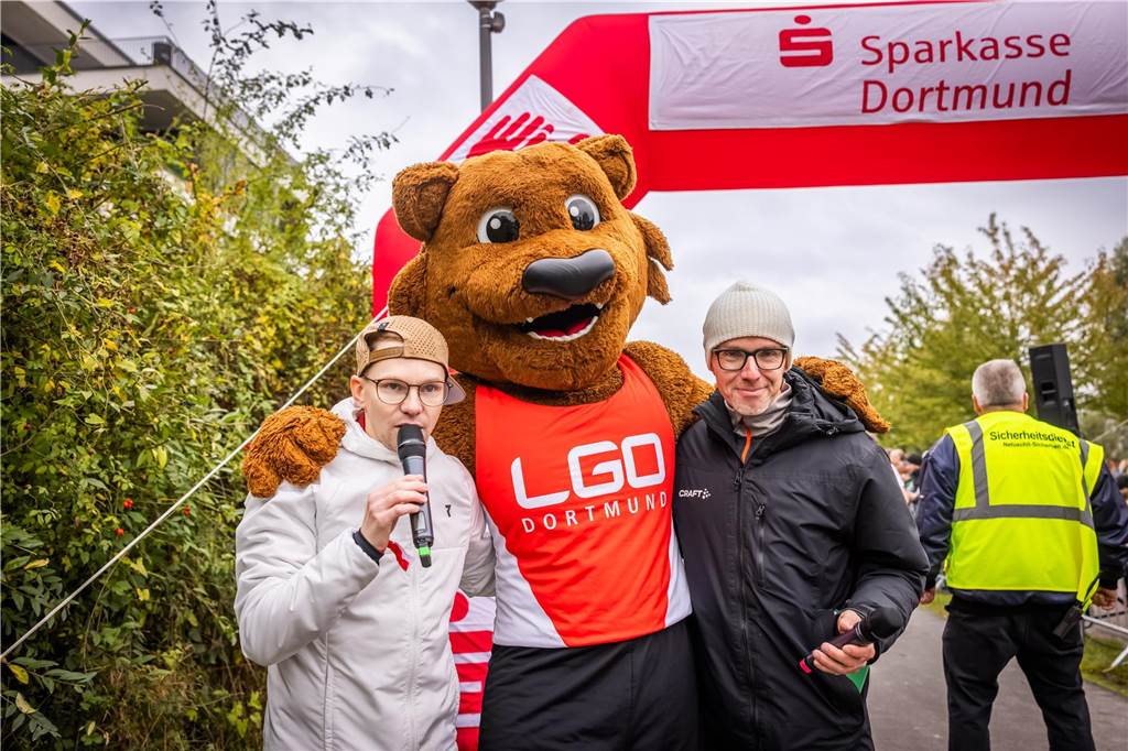 Mehrere Tausend Zuschauer feuerten die Läuferinnen und Läufer beim Sparkassen-Phoenix-Halbmarathon am 3. Oktober an.