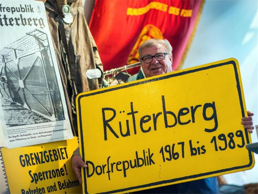 Deutsche Teilung: Zeitgeschichte entlang des Grünen Bandes Meinhard Schmechel war zu DDR-Zeiten Bürgermeister von Rüterberg: «Haben viel gefeiert.» Foto: Jens Büttner