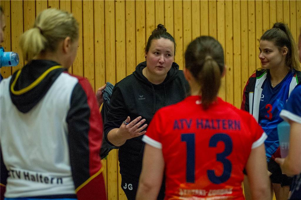 Meister und Aufsteiger mit dem ATV Haltern: Julia Golberg und ihr Team spielen eine unglaublich starke Saison, haben nur einmal verloren.