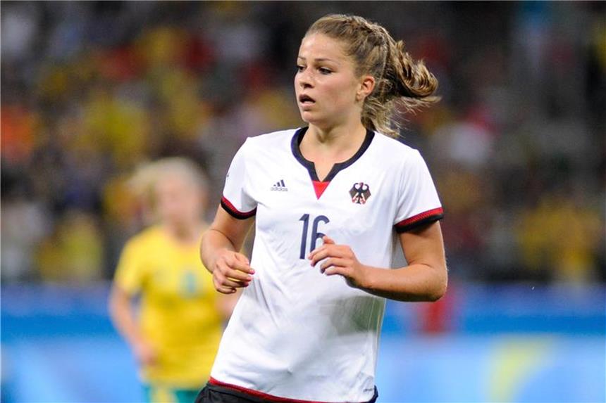 Neuanfang für Leupolz bei den DFB-Frauen Melanie Leupolz kehrt nach mehr als einem Jahr Verletzungspause ins DFB-Team zurück. Foto: Alan Morici