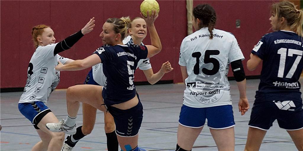 Endlich wieder lokale Derbys am Hellweg - doch bei den Frauen drohen viele Absteiger Melanie Webers (am Ball) und die Frauen des Königsborner SV treffen in der kommenden Saison wieder auf den HC TuRa Bergkamen.