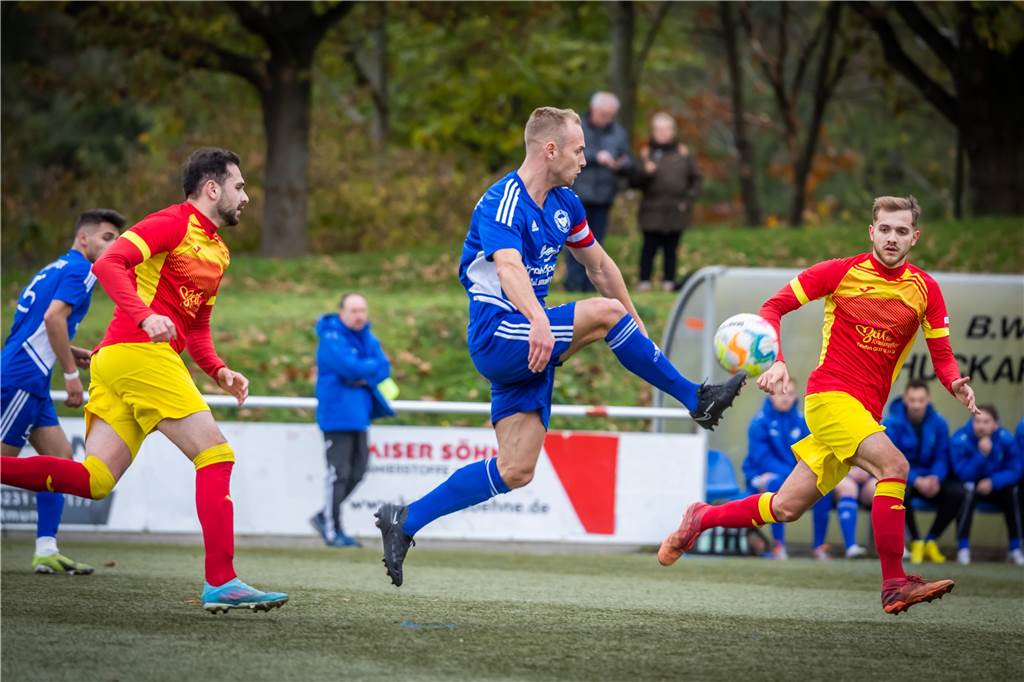 Mengede 08/20 gewann das Bezirksliga-Derby gegen BW Huckarde mit 4:1.