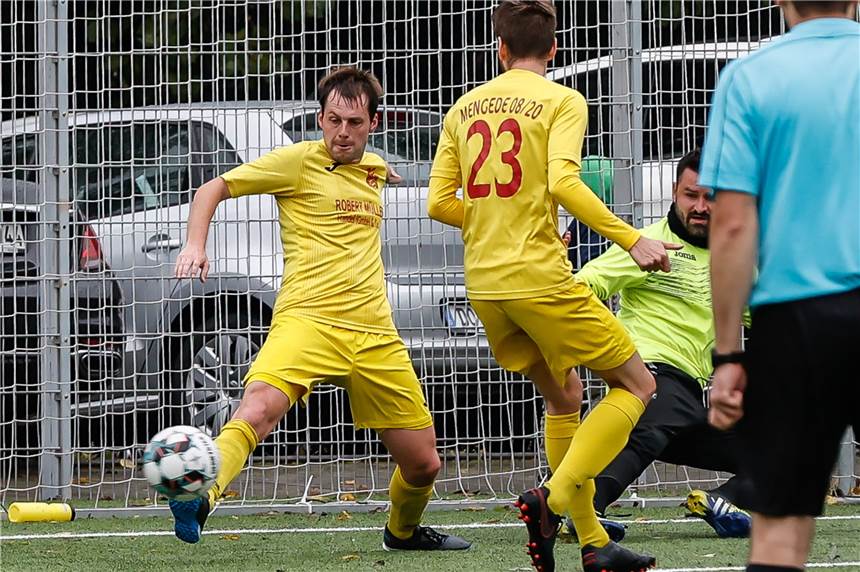 Wir zeigen drei Partien live: Der Fußball-Sonntag bei den Ruhr Nachrichten Mengede 08/20 steht vor einem Dortmunder Derby. Wir übertragen diese Partie und zwei weitere Begegnungen am Sonntag live.