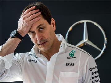Mercedes-Teamchef Toto Wolff will sich nicht wieder von dem vorzeitigen Abschied eines Fahrers überraschen lassen. Foto: Jens Büttner